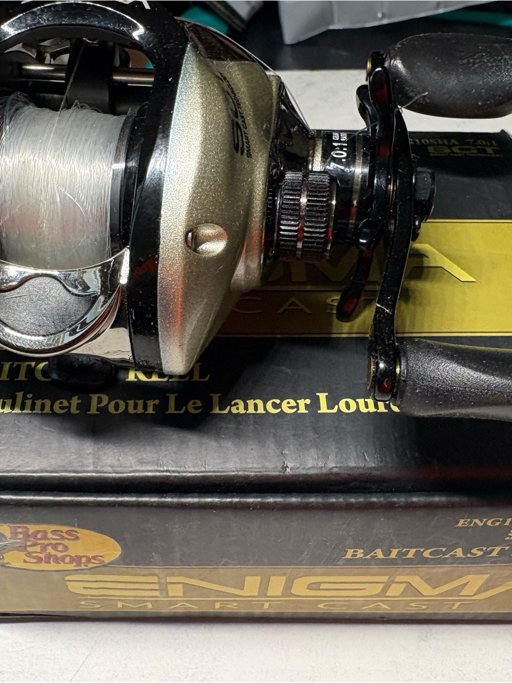 Bass Pro Shops Enigma Smart Cast Reel - Black and Gold - Picture 6 of 10